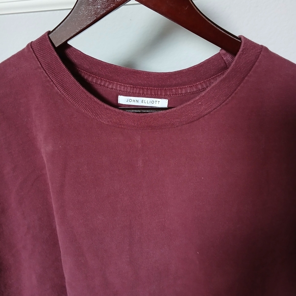 John Elliott Anti-Expo T-Shirt in Burgundy. Size 2 - Picture 3 of 4